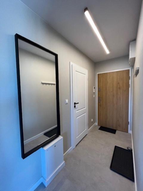 Apartment Halo *